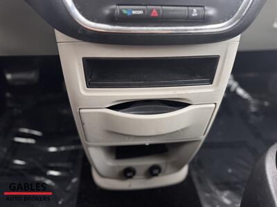 2016 Dodge Grand Caravan SE   - Photo 14 - Miami, FL 33165