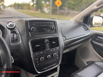 2016 Dodge Grand Caravan SE   - Photo 18 - Miami, FL 33165