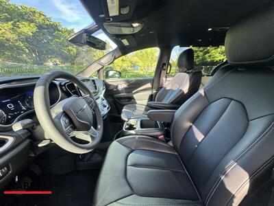 2026 Chrysler Pacifica Select - Photo 13 - Miami, FL 33165