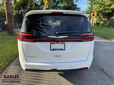 2026 Chrysler Pacifica Select - Photo 11 - Miami, FL 33165