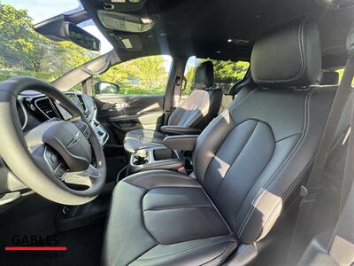 2026 Chrysler Pacifica Select - Photo 14 - Miami, FL 33165