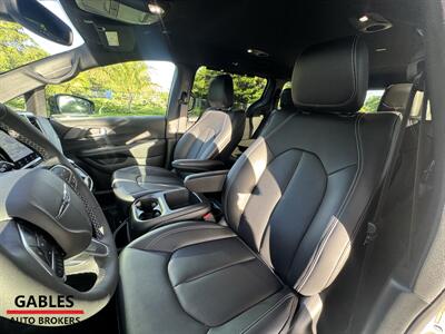 2026 Chrysler Pacifica Select - Photo 15 - Miami, FL 33165