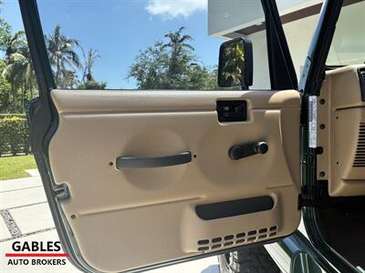 2000 Jeep Wrangler Sahara - Photo 12 - Miami, FL 33165