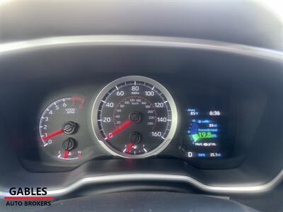 2020 Toyota Corolla Hatchback SE   - Photo 16 - Miami, FL 33165