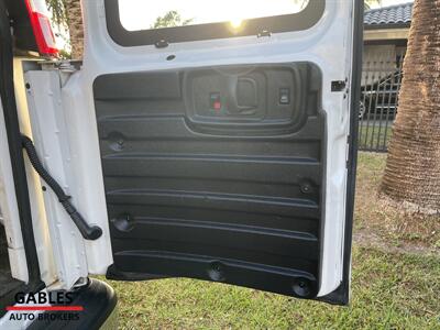 2021 GMC Savana 2500   - Photo 25 - Miami, FL 33165