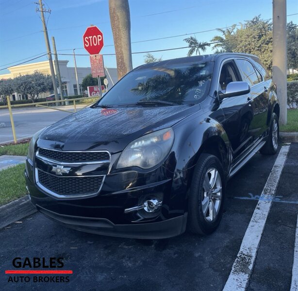 2017 Chevrolet Equinox LS photo 2