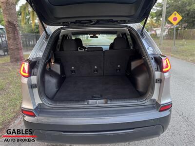 2019 Jeep Cherokee Latitude   - Photo 21 - Miami, FL 33165
