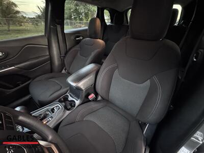 2019 Jeep Cherokee Latitude   - Photo 30 - Miami, FL 33165