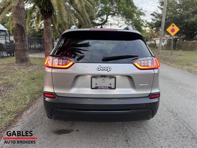 2019 Jeep Cherokee Latitude   - Photo 16 - Miami, FL 33165