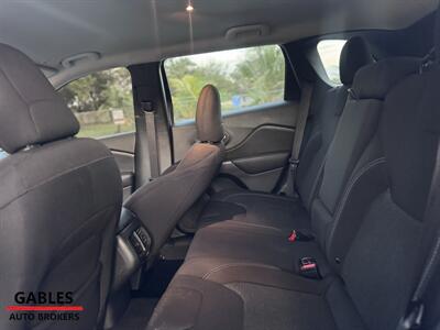 2019 Jeep Cherokee Latitude   - Photo 26 - Miami, FL 33165
