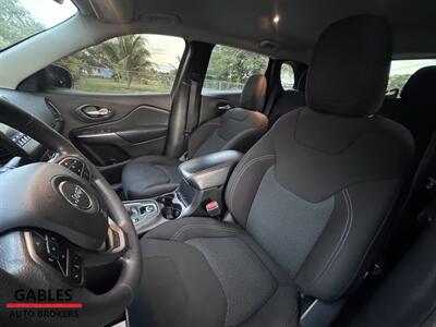 2019 Jeep Cherokee Latitude   - Photo 29 - Miami, FL 33165