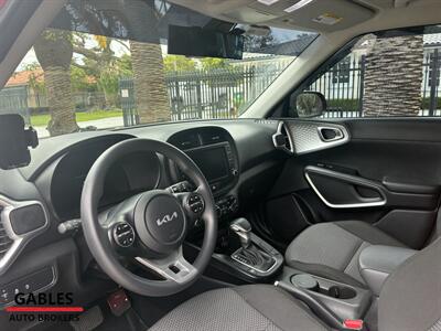 2023 Kia Soul LX   - Photo 12 - Miami, FL 33165