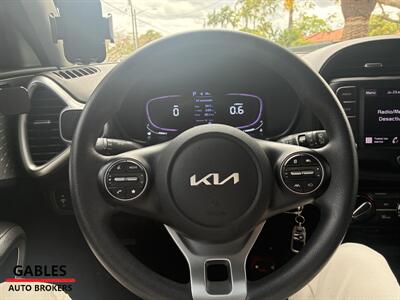 2023 Kia Soul LX   - Photo 13 - Miami, FL 33165