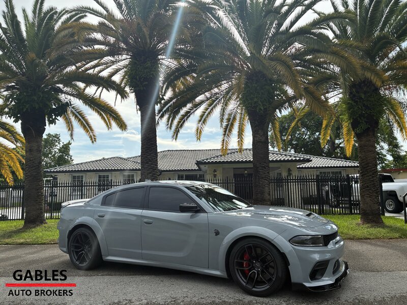 2022 Dodge Charger SRT Hellcat   - Photo 1 - Miami, FL 33165