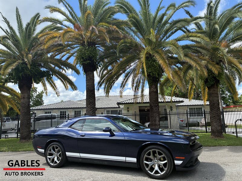2017 Dodge Challenger SXT Plus  