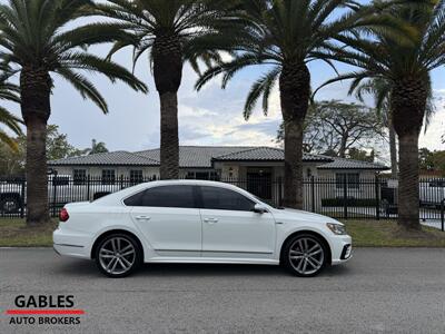 2017 Volkswagen Passat 1.8T R-Line   - Photo 2 - Miami, FL 33165