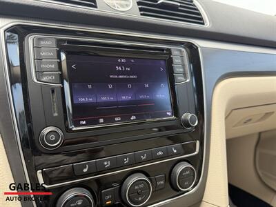 2017 Volkswagen Passat 1.8T R-Line   - Photo 17 - Miami, FL 33165