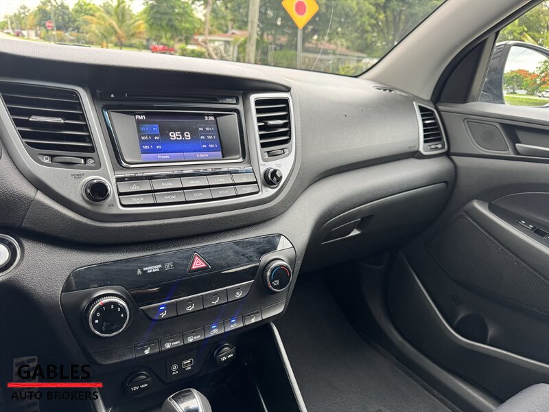2017 Hyundai TUCSON — photo 45