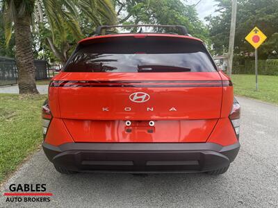 2024 Hyundai KONA SEL   - Photo 12 - Miami, FL 33165