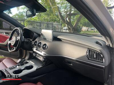 2018 Kia Stinger GT2   - Photo 19 - Miami, FL 33165