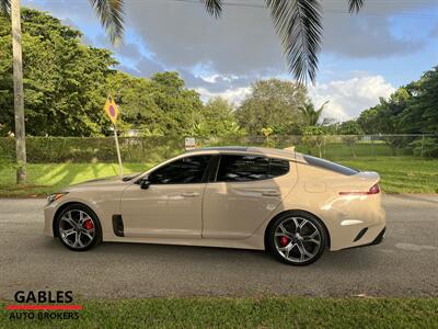 2018 Kia Stinger GT2   - Photo 9 - Miami, FL 33165