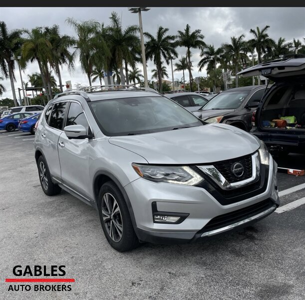 2018 Nissan Rogue SL   - Photo 1 - Miami, FL 33165