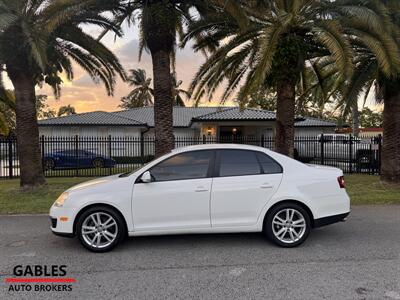 2010 Volkswagen Jetta S   - Photo 12 - Miami, FL 33165