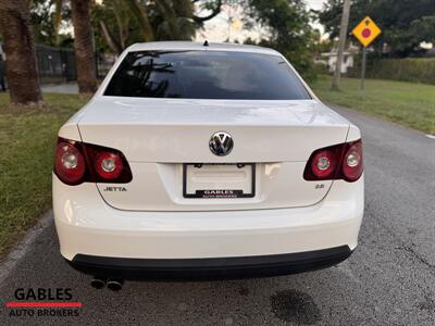 2010 Volkswagen Jetta S   - Photo 10 - Miami, FL 33165