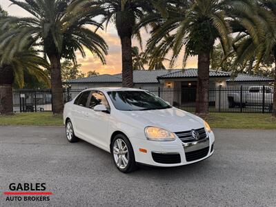 2010 Volkswagen Jetta S   - Photo 3 - Miami, FL 33165