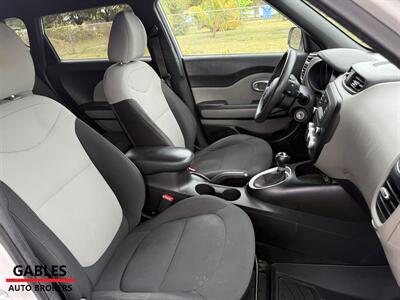 2014 Kia Soul   - Photo 14 - Miami, FL 33165