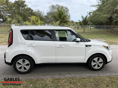 2014 Kia Soul   - Photo 6 - Miami, FL 33165