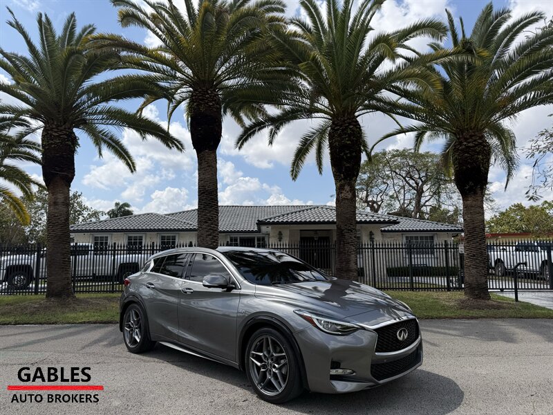 2018 INFINITI QX30 Sport   - Photo 1 - Miami, FL 33165