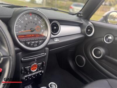 2015 MINI Convertible Cooper   - Photo 22 - Miami, FL 33165