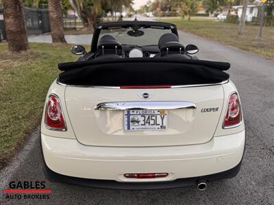 2015 MINI Convertible Cooper   - Photo 18 - Miami, FL 33165