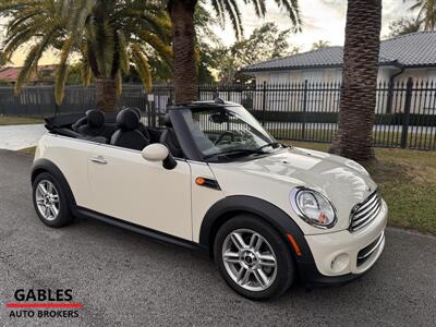 2015 MINI Convertible Cooper   - Photo 13 - Miami, FL 33165