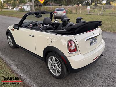 2015 MINI Convertible Cooper   - Photo 19 - Miami, FL 33165