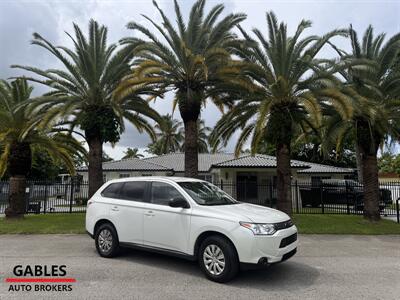 2014 Mitsubishi Outlander ES   - Photo 1 - Miami, FL 33165