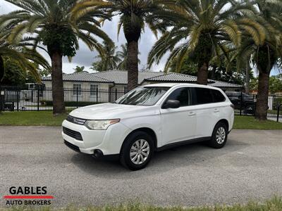 2014 Mitsubishi Outlander ES   - Photo 5 - Miami, FL 33165