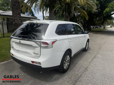 2014 Mitsubishi Outlander ES   - Photo 11 - Miami, FL 33165