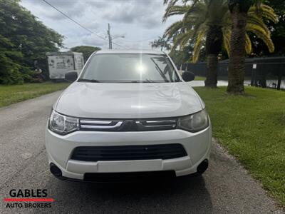 2014 Mitsubishi Outlander ES   - Photo 9 - Miami, FL 33165