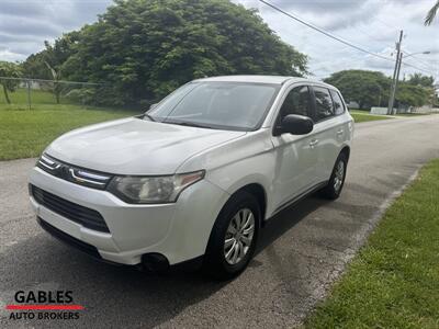 2014 Mitsubishi Outlander ES   - Photo 10 - Miami, FL 33165