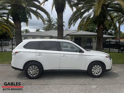 2014 Mitsubishi Outlander ES   - Photo 6 - Miami, FL 33165