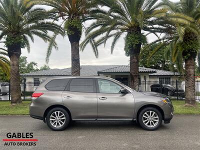 2013 Nissan Pathfinder S   - Photo 2 - Miami, FL 33165