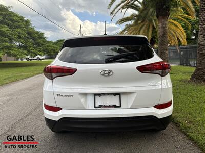 2017 Hyundai TUCSON SE - Photo 12 - Miami, FL 33165