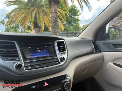 2017 Hyundai TUCSON SE - Photo 18 - Miami, FL 33165