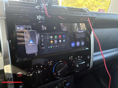 2010 Toyota FJ Cruiser   - Photo 18 - Miami, FL 33165