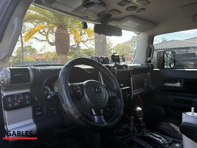 2010 Toyota FJ Cruiser   - Photo 14 - Miami, FL 33165