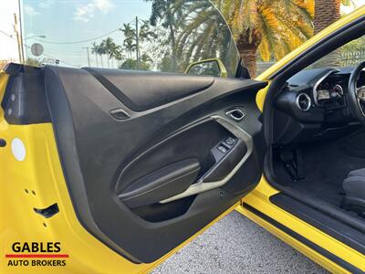 2017 Chevrolet Camaro LT   - Photo 11 - Miami, FL 33165