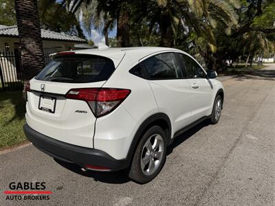 2022 Honda HR-V LX   - Photo 10 - Miami, FL 33165