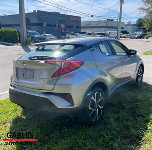 2019 Toyota C-HR XLE   - Photo 4 - Miami, FL 33165